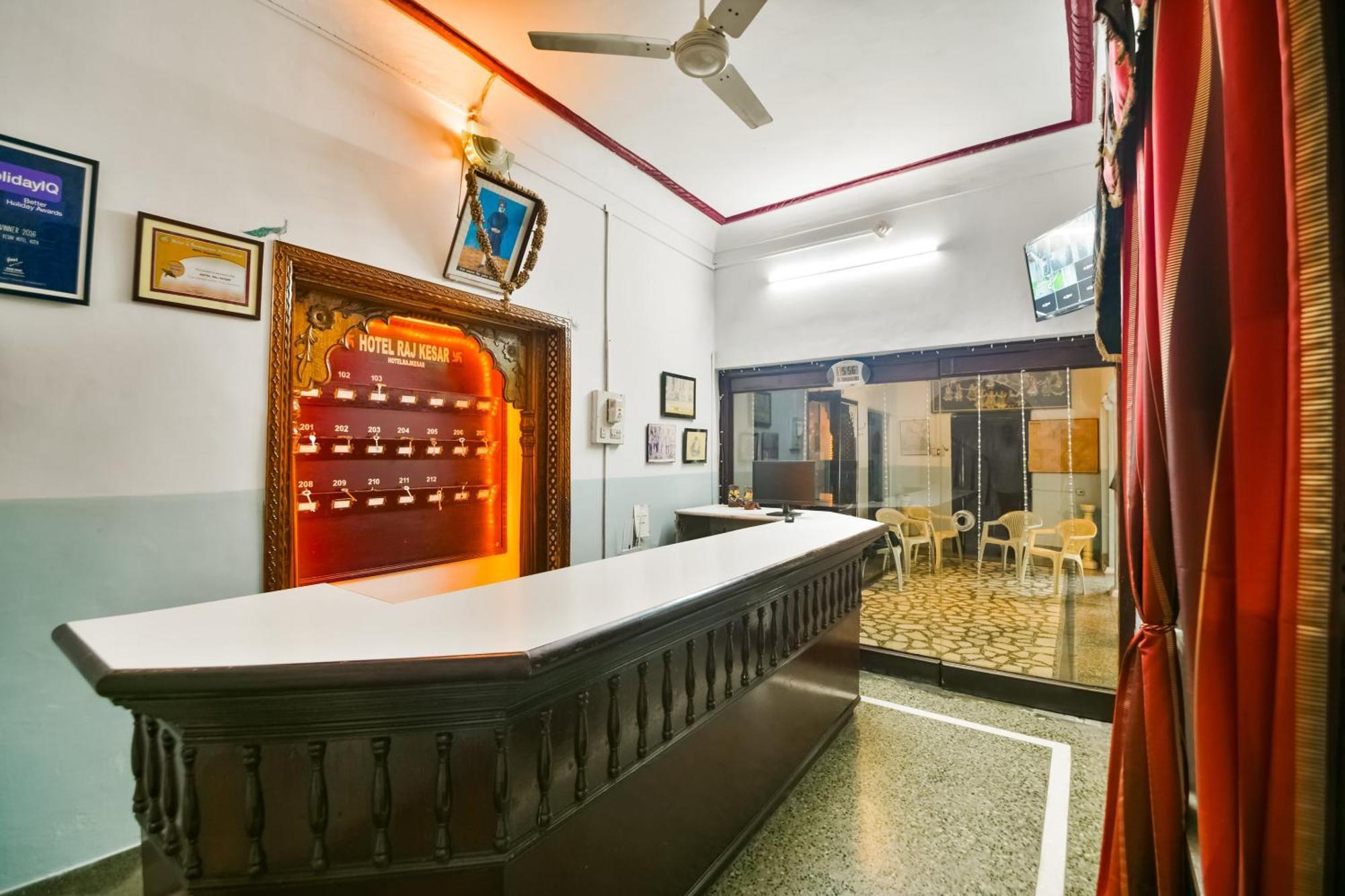 OYO Flagship 47097 Hotel Raj Kesar Tirath Bagian luar foto