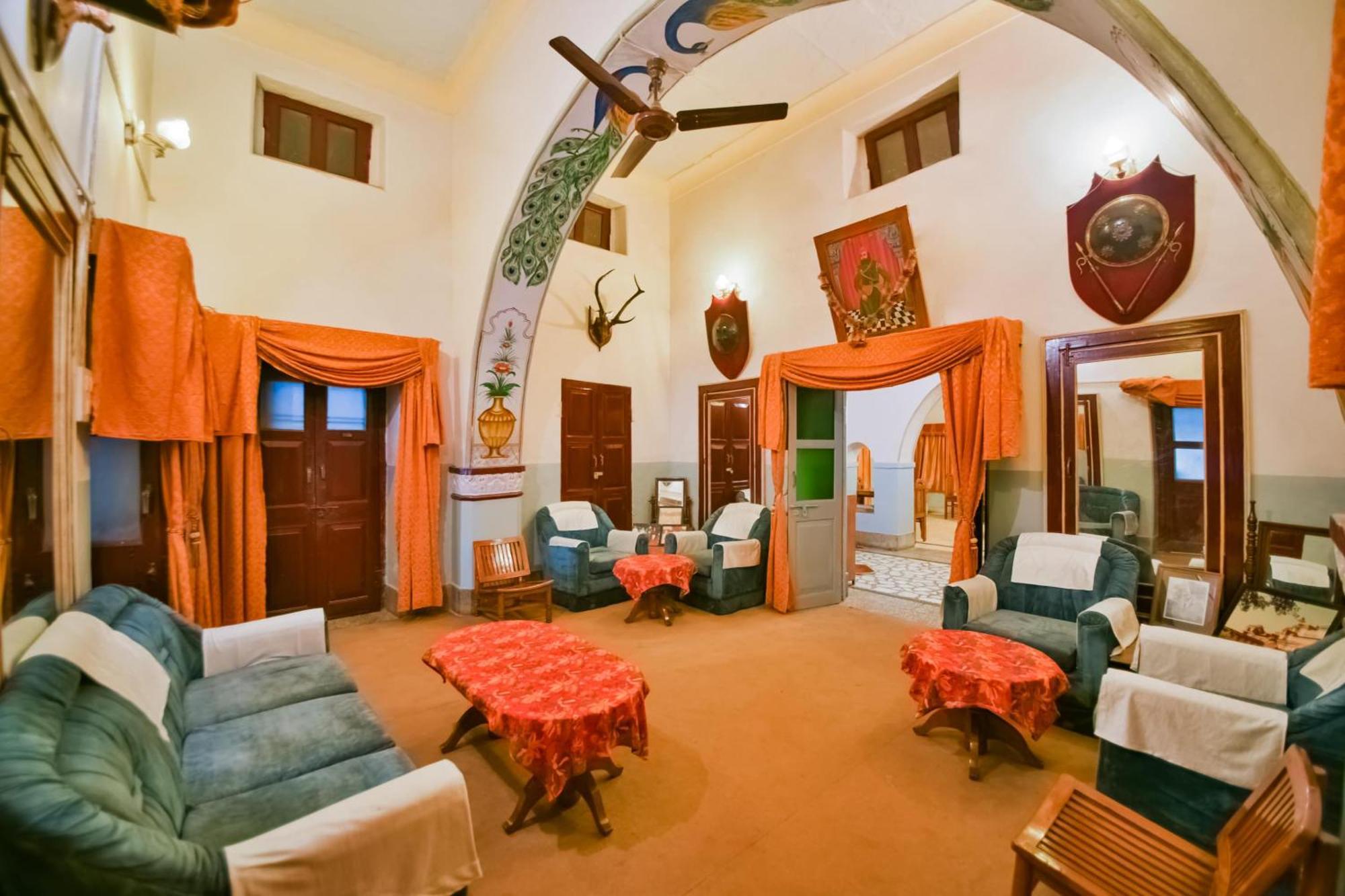 OYO Flagship 47097 Hotel Raj Kesar Tirath Bagian luar foto